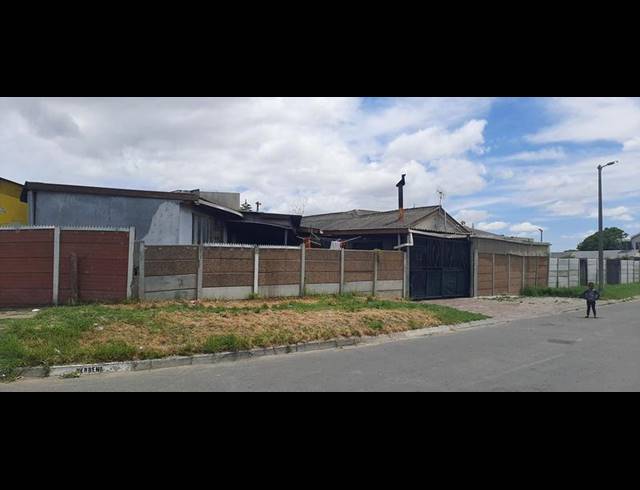 2 BEDROOM HOUSE FOR SALE IN SAREPTA